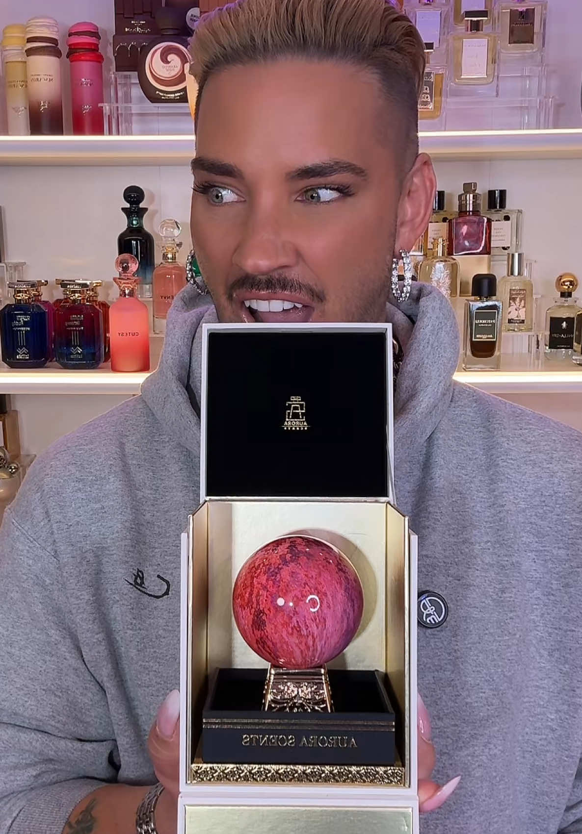 #aurorascents #cherryinthewoods #nichefragrance #perfumeunboxing #prunboxing 