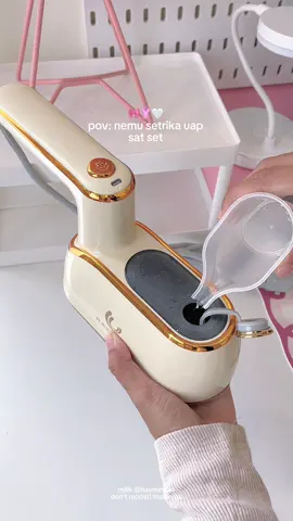 Ganti cara nyetrika biar makin praktis ✨ Multifungsi, cepat panas, dan bisa lipat 180° 🩷 cocok buat di rumah atau dibawa travelling 🧺