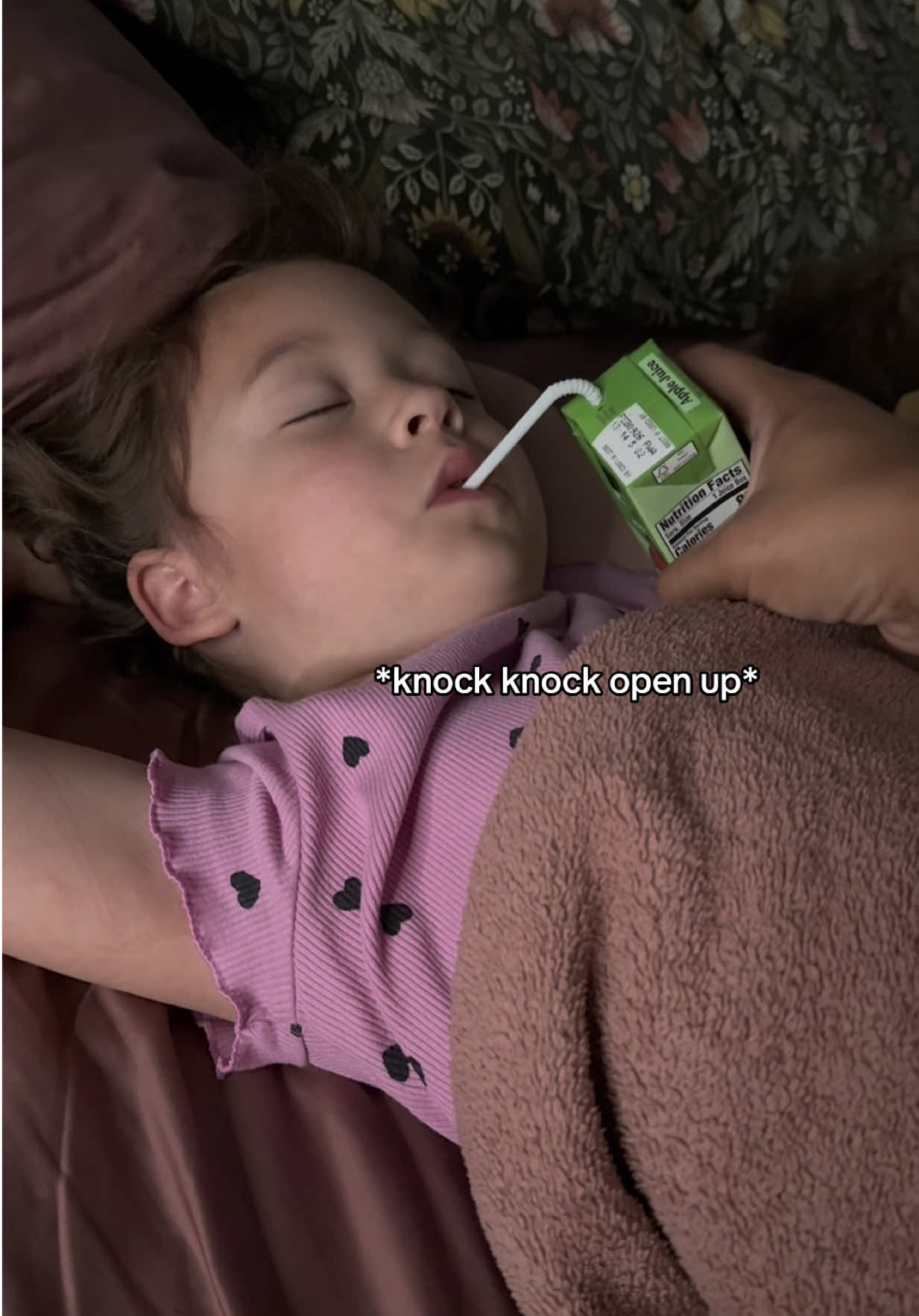 Treating another 5am low #t1d #type1diabetes #diabetic #t1dmom #lowbloodsugar 