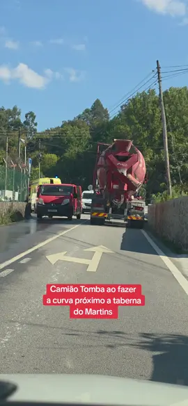 #camião Tomba ao fazer a curva     na N309 ao pé  da taberna do Martins#vaiprafy#fyppp 