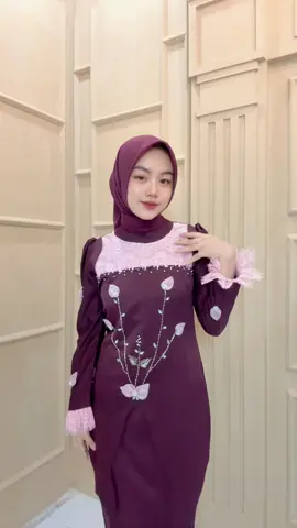 One set kurung melayu terbaru jangan sampai ketinggalan 😍#fyppppppppppppppppppppppp #promomakangajian #RivzaFashion #kurungmelayu 
