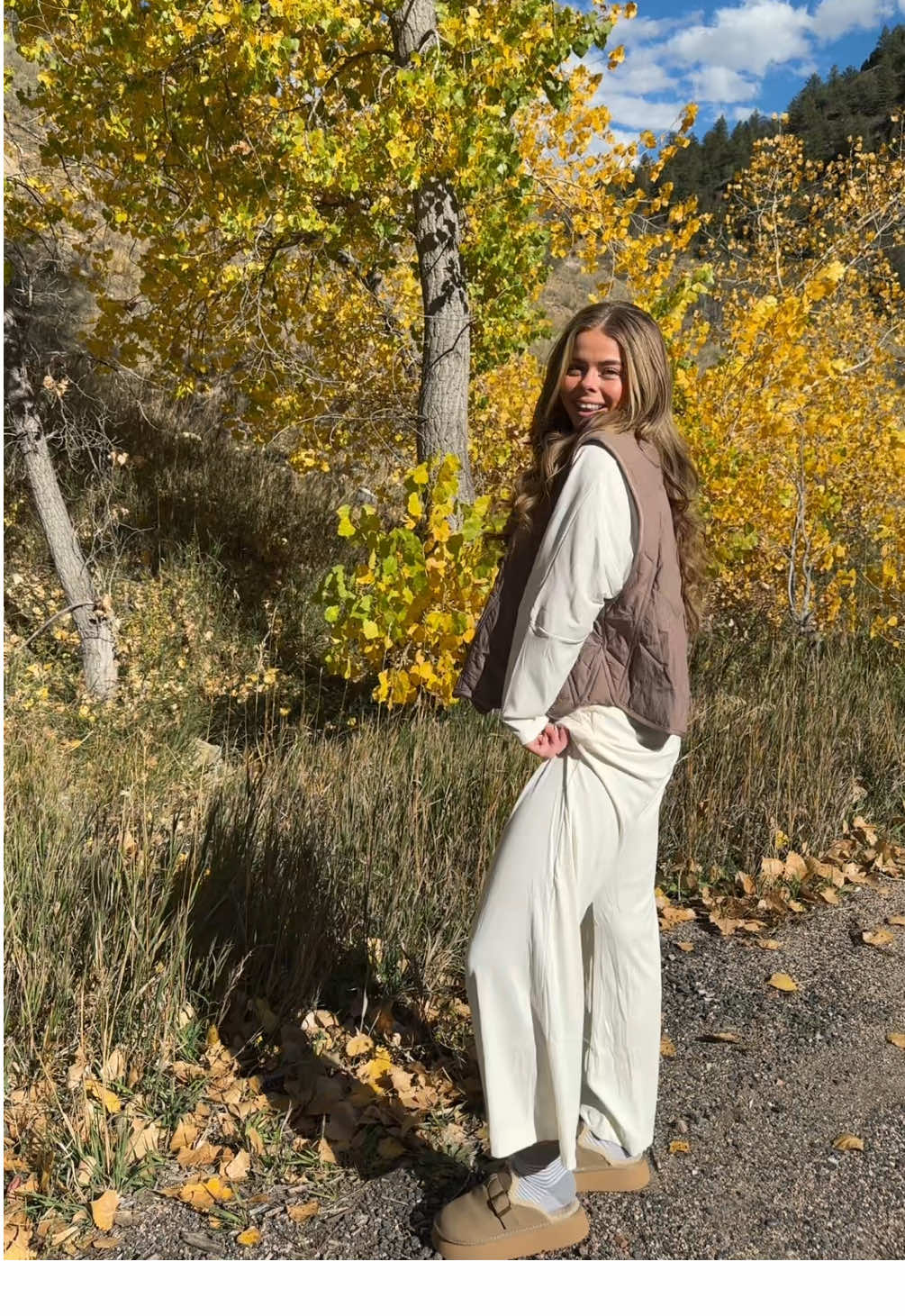 comfiest coziest shoes 🧦🍂 #fyp #fashioninspo #fallfashion #shoes #OOTD 