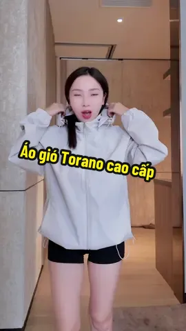 Mặc áo gió thì cứ đầu tư hàng xịn mà mặc các anh ạ ##chiemreview ##aokhoac ##aogio ##torano