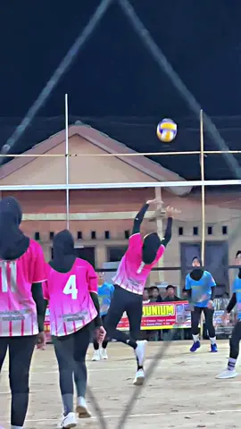 FITRI dan setter @🅱🅴🆁🧚‍♀️🦋 #volleyball #tarkamvoli #fyp #CapCut 
