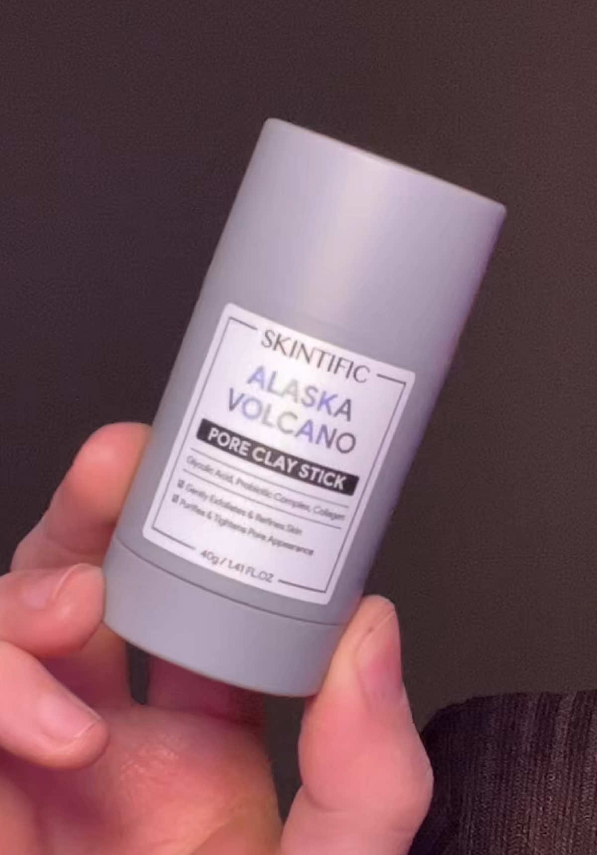 Y’all know I don’t play about my skin 💫 This Pore Clay Stick makes exfoliating & detoxing my skin so easy & with NO mess!! 👀🔥  #poreclaystick #claymask #skincareroutine #poreclaystickskintific #viralskincare 