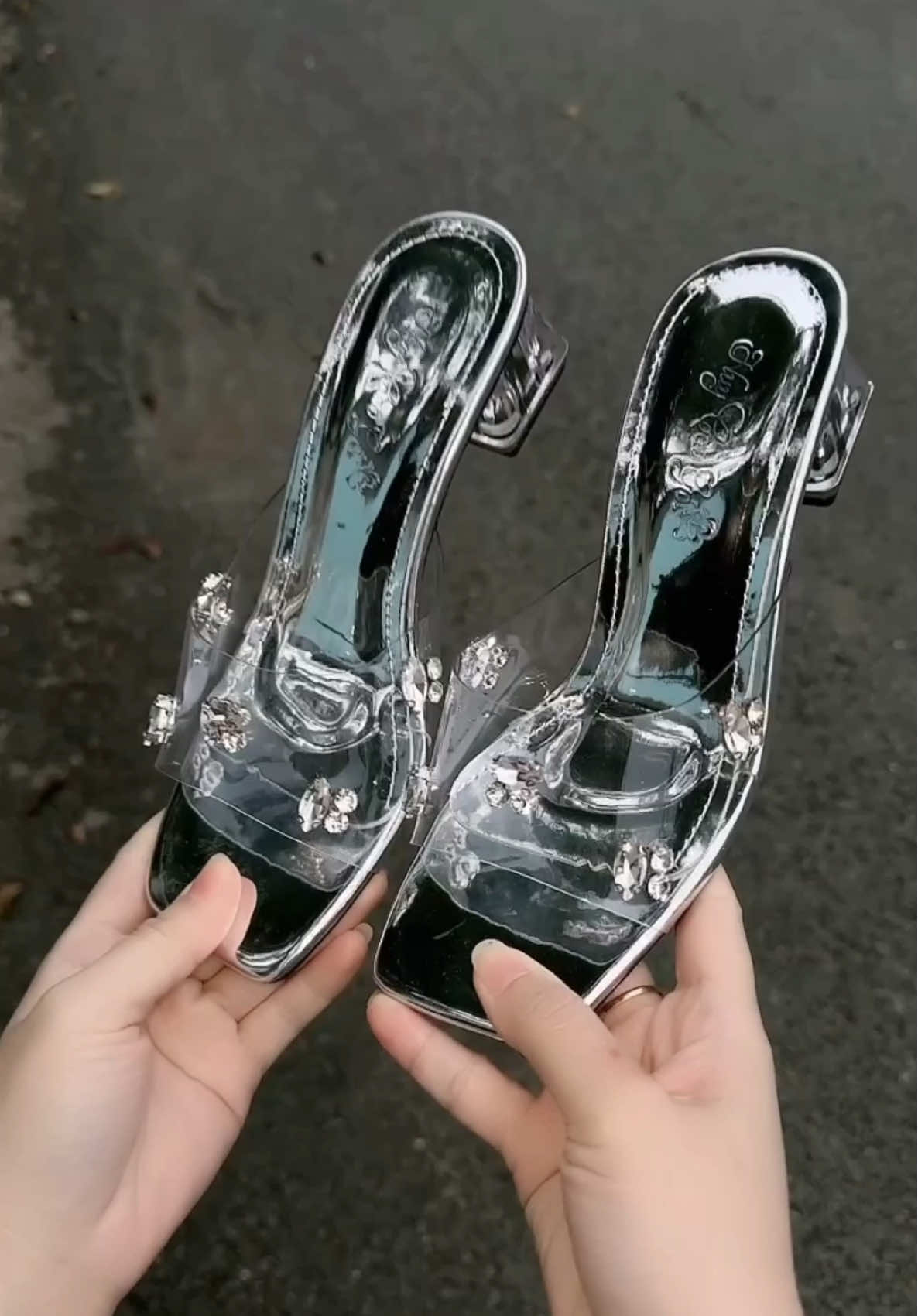 Dép quai trong phối đá xinh xắn 3-7p đi đâu cũng đẹp #giayxinh #nguyetgiay #caogot #tiktokviral #giaydep 