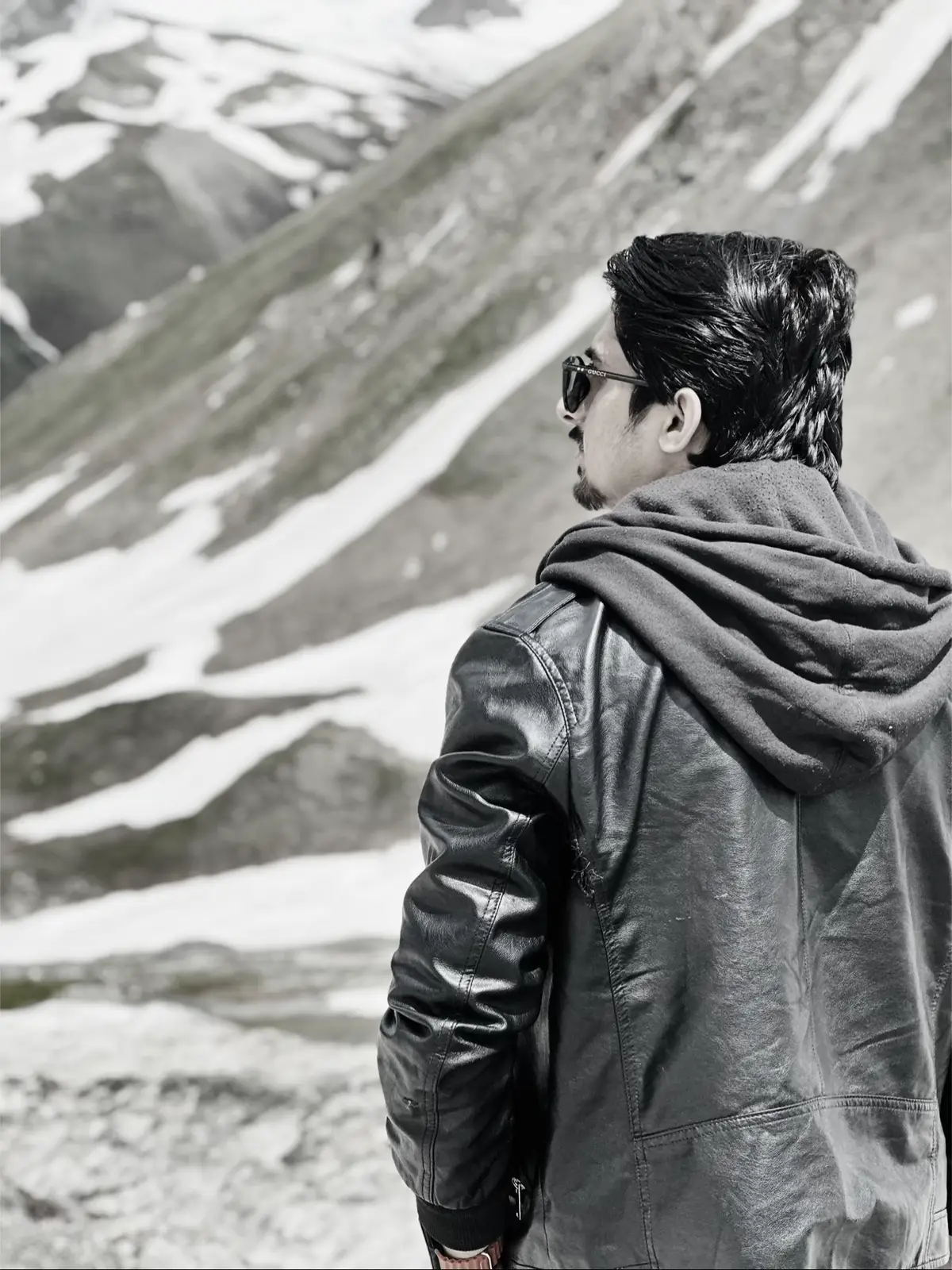 الگ بات ہے کے میں کنارے پر بیٹھا ہوں لیکن مجھے پتہ ہے کون کتنے پانی میں ہے  #foryou #foryoupage 