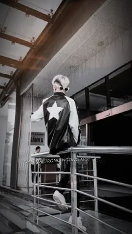 Đông đến rồi anh em phải sắm ngay cho minh một con áo khoác để mặc đi chứ  #CapCut #thoitrang #outfit #aokhoac #boypho 