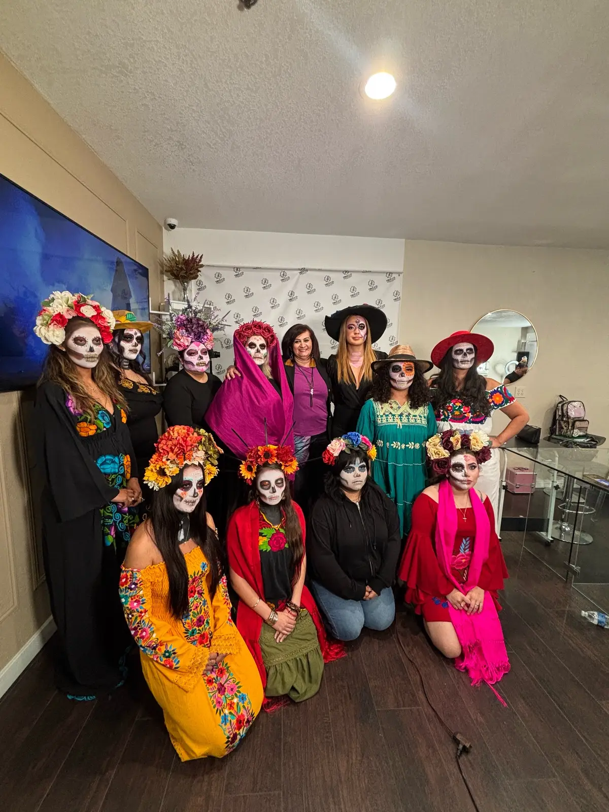 Samira’s World Boutique the place with the biggest selection Mexican artisan handmade desings , located in Tlaquepaque plaza, Peoria is a great place to connect with your roots, culture, history and traditions is our main focus, visit our website   Samirasboutique.com