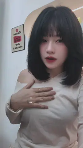 Em về gom lại thư anh😛