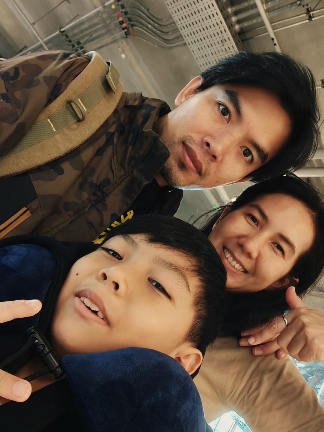 (17-20ต.ค.)สองคนพ่อกับลูกออกผจญภัยที่ประเทศจีน🙃 เป็นครั้งที่สองที่ได้มีโอกาสไปประเทศจีน  ครั้งนี้เพราะลูกชายได้รับเลือกให้เป็นตัวแทน ขอบคุณผู้ใหญ่ใจดีที่มองเห็นความสามารถBboy SenDoh เด็กน้อยวัยเพียง9ขวบ พ่อกับแม่รู้ภาคภูมิใจมาก...🙏 จงฝึกฝนและเตรียมตัวให้พร้อมรอรับโอกาสอยู่เสมอ✌️🙃 @Mama de Hop  #bboySenDoh  #พ่อสอนลูกเต้น  #bboythailand🇹🇭  #bboy  #totcworldfinal2025 