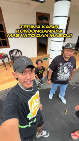TERIMA KASIH KUNJUNGANE DULUR2 MAS DJI MAS WITO SAMPAI KETEMU LAGI @SAM PIITAK SOPIR SEEZ @DJiamputh #bondangemoy #bondangemoyberbagi #berbagi #bondanbomo 