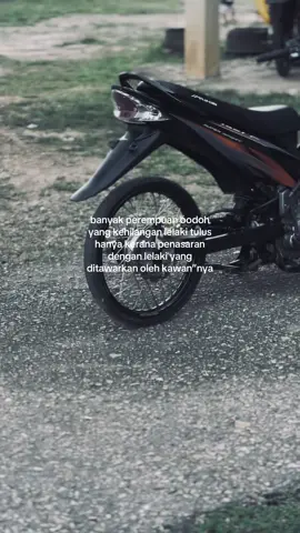 astu salahkan lelaki sbb semua sama? apa macam otak kau ni? #pikritheributz 