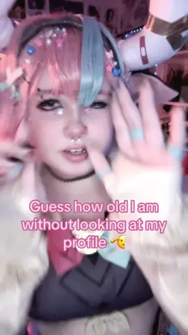 #varesa 🩷🩵 || #leeleecosplay #cosplayerfyp #swedishcosplayer #GenshinImpact 