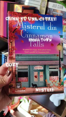 Nia se întoarce in orașul natal, după o dezamăgire in dragoste. Liniștea micului oraș este perturbat de o crimă. Nia se implica in investigație, alături de localnici și de fostul ei iubit din liceu, Jesse, acum polițist in Cinnamon Falls. Lucrurile devin complicate, are loc o nouă crima și panica se instalează. Dar ce legătură există cu moartea prietenei ei, în urmă cu 8 ani? M-a ținut în suspans pana la sfârșit. @Editura Litera #BookTok #edituralitera #thriller #mystery #cinnamonfalls 