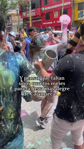 Cajamarca 🥳 #ñocarnavalon #cajamarca #carnavales #pintada #fiesta 