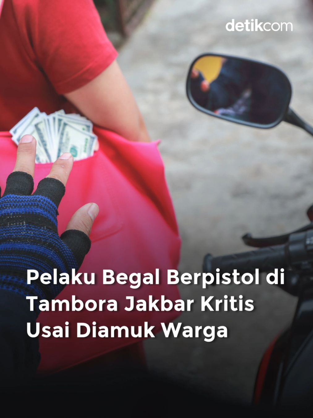Dua orang pria diduga begal beraksi di Jembatan Lima, Tambora, Jakarta Barat (Jakbar) hingga sempat melepas tembakan. Dua begal itu tertangkap dan menjadi sasaran amukan warga sekitar. 