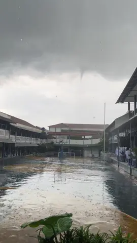 #putingbeliung🌪️ #smkn1bojonggede #4u @Radar Bogor #4upageシ 
