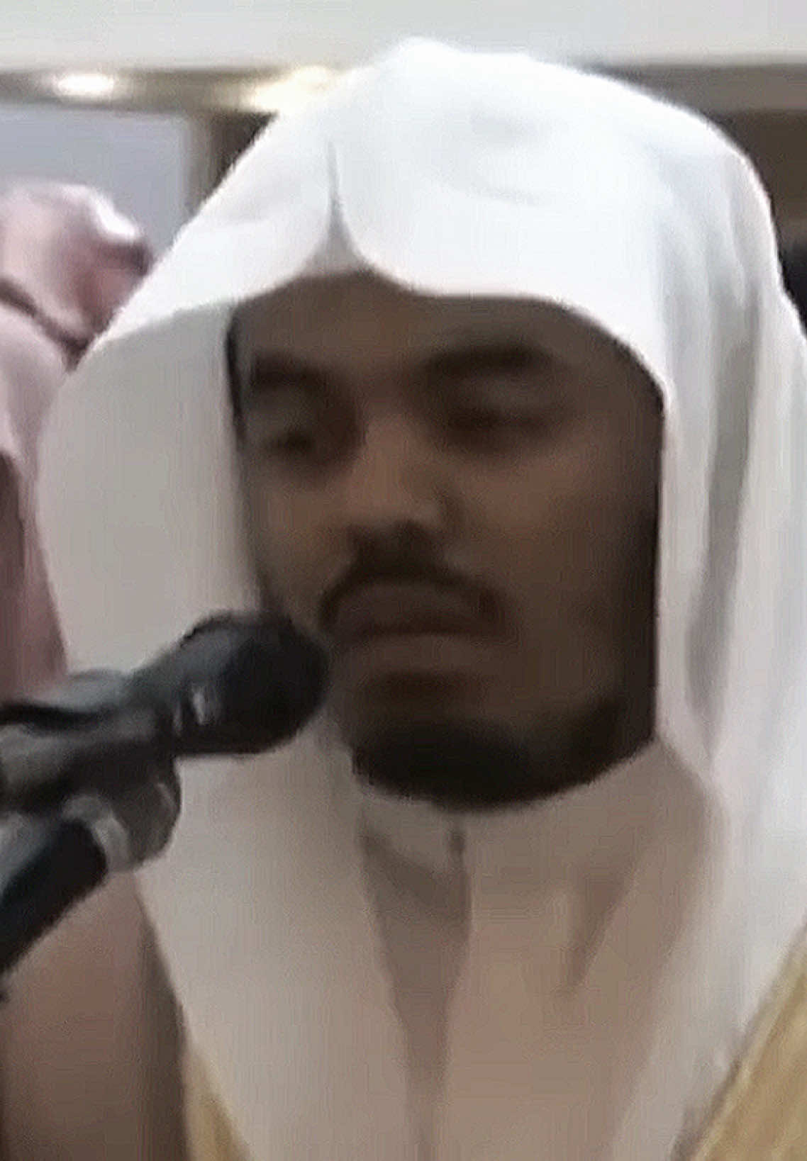 فَذَرۡهُمۡ فِي غَمۡرَتِهِمۡ حَتَّىٰ حِينٍ ۝٥٤ أَيَحۡسَبُونَ أَنَّمَا نُمِدُّهُم بِهِۦ مِن مَّالٖ وَبَنِينَ ۝٥٥ نُسَارِعُ لَهُمۡ فِي ٱلۡخَيۡرَٰتِۚ بَل لَّا يَشۡعُرُونَ ۝٥٦ ، #ياسر_الدوسري #سورة_المؤمنون #اكتب_شي_توجر_عليه #Quran #islamic_video 