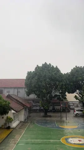 kala hujan menyelimuti 47 #smpn47bandung 