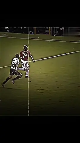 The beauty of Kaka's goal. 👑#footballtiktok #viralvideo #skillsfootball #skills 