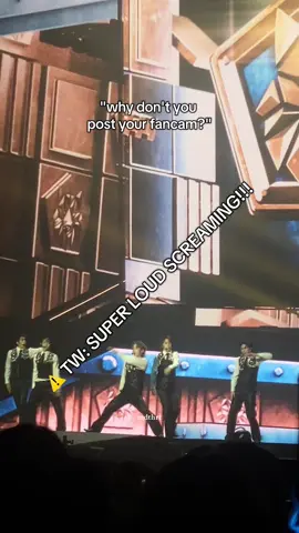 i love the concert version of me 😭😭😭😭😭😭😭 #LYKNDuskAndDawnConcert #LYKN @LYKN @Zloty @เป็นแฟนคลับตัวเอง @nnutdan @ตี๋โบ๊เบ๊ @TuiChayatorn 