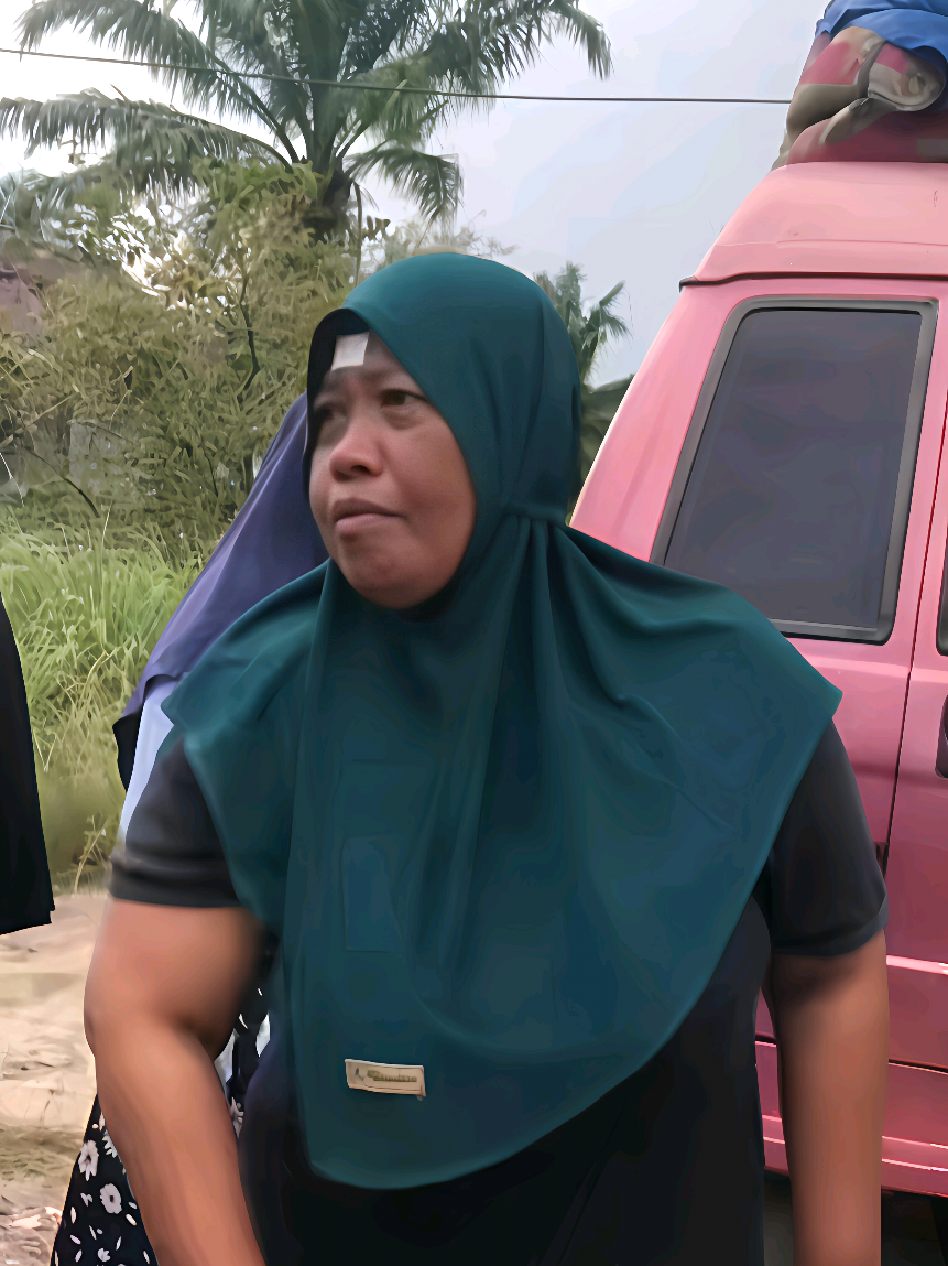 Aku tidak akan pernah melupakan beliau dan tetangga ku.Doa beliau sudah di jawab oleh Allah SWT..Dan terimakasih juga kepada netizen di seluruh Indonesia yang telah mendukung saya.. semoga Allah melimpahkan rezeki buat kita semua nya. Amin ya Allah..