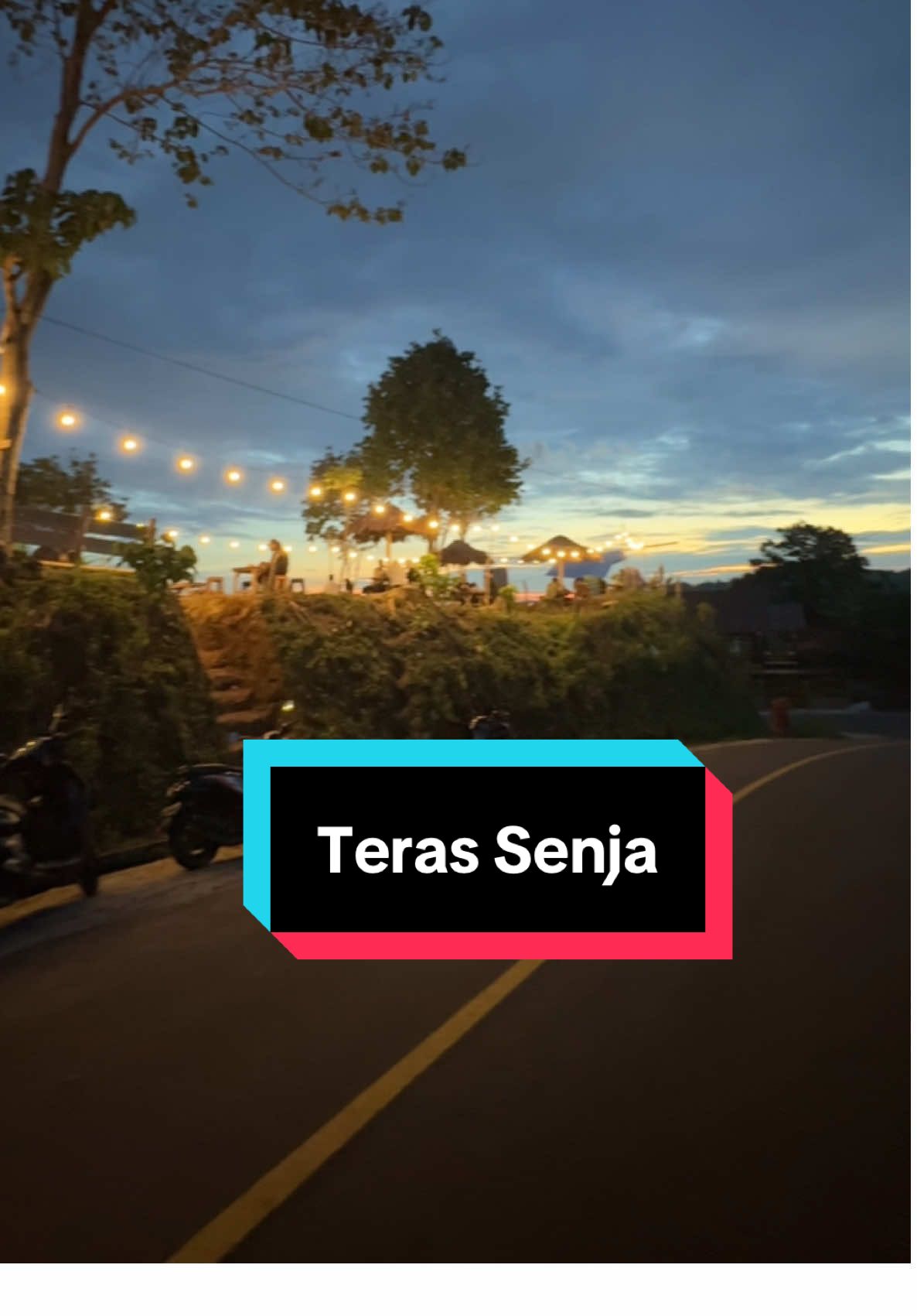 Teras Senja, Temoat Nongrong Yang ada di Desa Kelapa Dua Kecamatan Anreapi, Polewali Mandar, Sulawesi Barat #terassenja #polewalimandar #anreapi #spotfoto #tempatnongkrong 