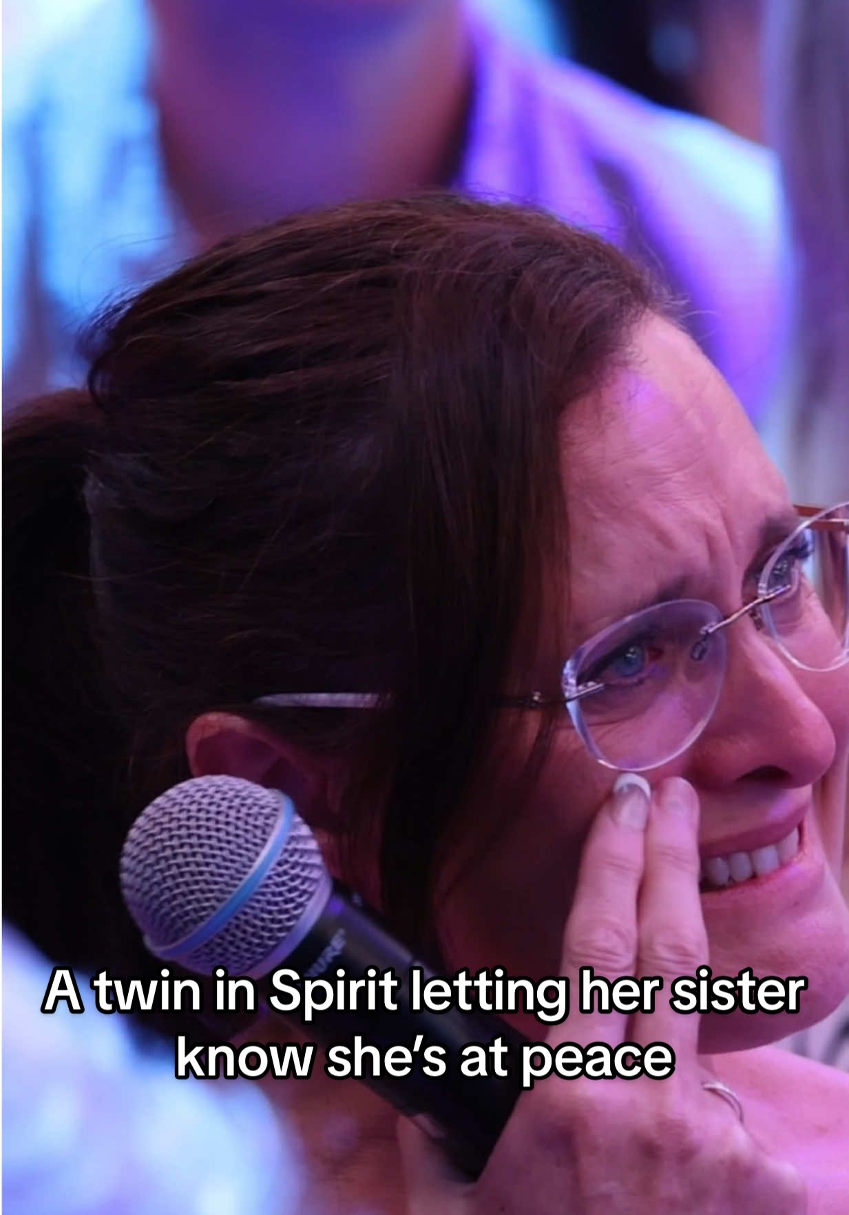 A twin in Spirit needing her sister to know she’s okay and the soul is at peace and happy ✨  Coming Home: Reunion tour continues around Australia & New Zealand and is available to watch in full on YouTube  #spirituality #medium #mediumship #psychicmedium #spiritual 