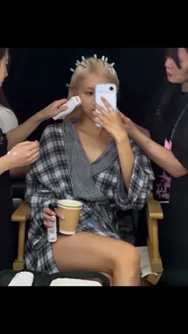 ROSÉ “Bangkok today's the day” #ROSÉ #ROSIE #BLACKPINK #BLACKPINK_DEADLINE#BLACKPINK_DEADLINEOK 