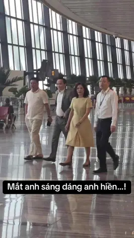 Mắt anh sáng dáng anh hiền…! #trinhvanquyet 