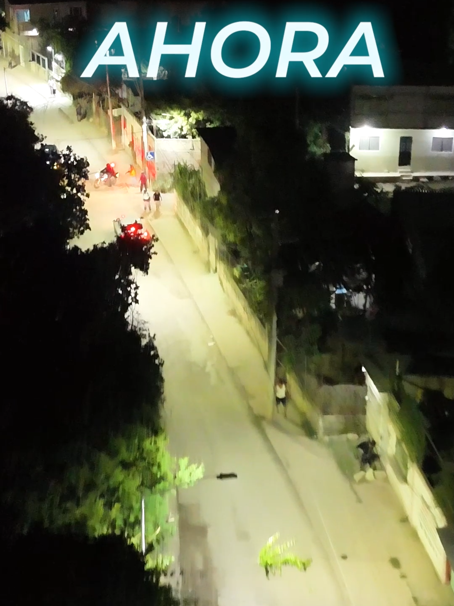 Avanzamos con el programa de Mejoramiento de Alumbrado Público en la Colonia Loma Bonita, con el propósito de contar con calles mejor iluminadas que brinden mayor seguridad, confianza y una mejor calidad de vida a las familias tuxtlecas. #TuxtlaGutierrezChiapas #quévivatuxtla