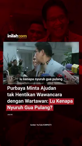 Menteri Keuangan Purbaya Yudhi Sadewa menolak menghentikan sesi wawancara dengan para wartawan pada Kamis (23/10/2025). Peristiwa tersebut terjadi ketika Purbaya tengah menjawab sejumlah pertanyaan dari media usai menghadiri rapat di kantor Kementerian Keuangan. Saat sesi tanya jawab berlangsung, seorang ajudan sempat meminta agar wawancara segera diakhiri. Namun, Purbaya justru menolak permintaan tersebut dan mempersilakan para wartawan melanjutkan pertanyaan mereka sambil melempar candaan kepada ajudannya. - Selengkapnya kunjungi website dengan klik link di bio atau download aplikasi di AppStore dan Google Play Store. #inilahNews #Purbaya #MenkeuPurbaya #Inilahcom #titiktengah 