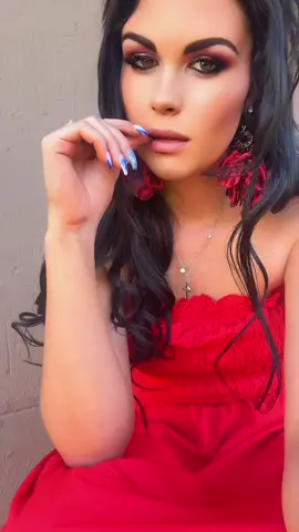 Enjoy every moment you have. Because in life, there are no rewinds, only flashbacks. Make sure it's all worth it.🖤😉 #hazeleyes #brunette #fypシ゚ #behumble #blessedandgrateful 