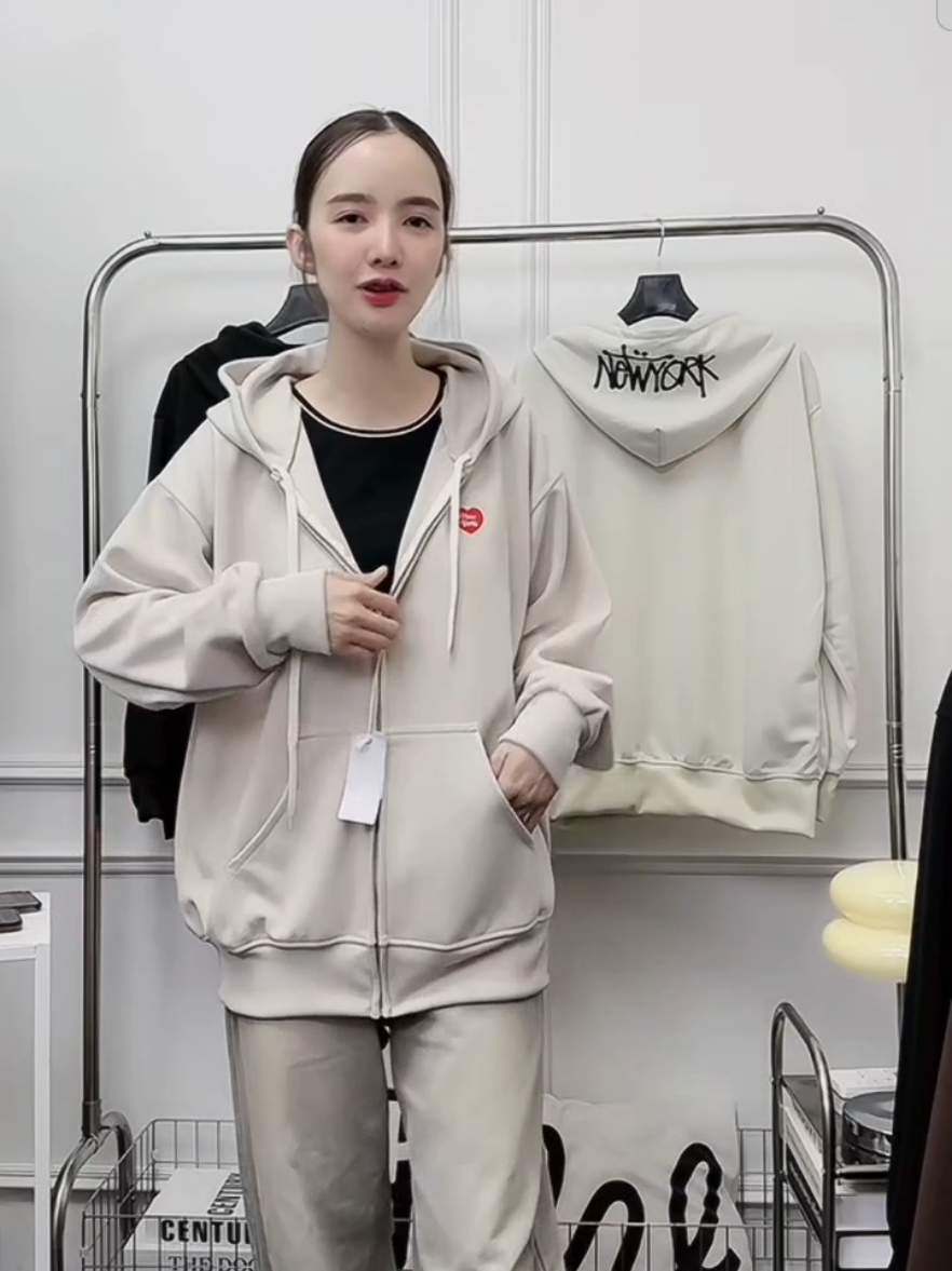 New York 1965  ปักหัวใจ รุ่นซิปหน้า กระเป๋าหน้า♥️♥️♥️ #เสื้อกันหนาวnewyork #เสื้อกันหนาวมีฮู้ด #เสื้อกันหนาวnewyorkของแท้ #อย่าปิดการมองเห็น #ครีเอเตอร์tiktok 