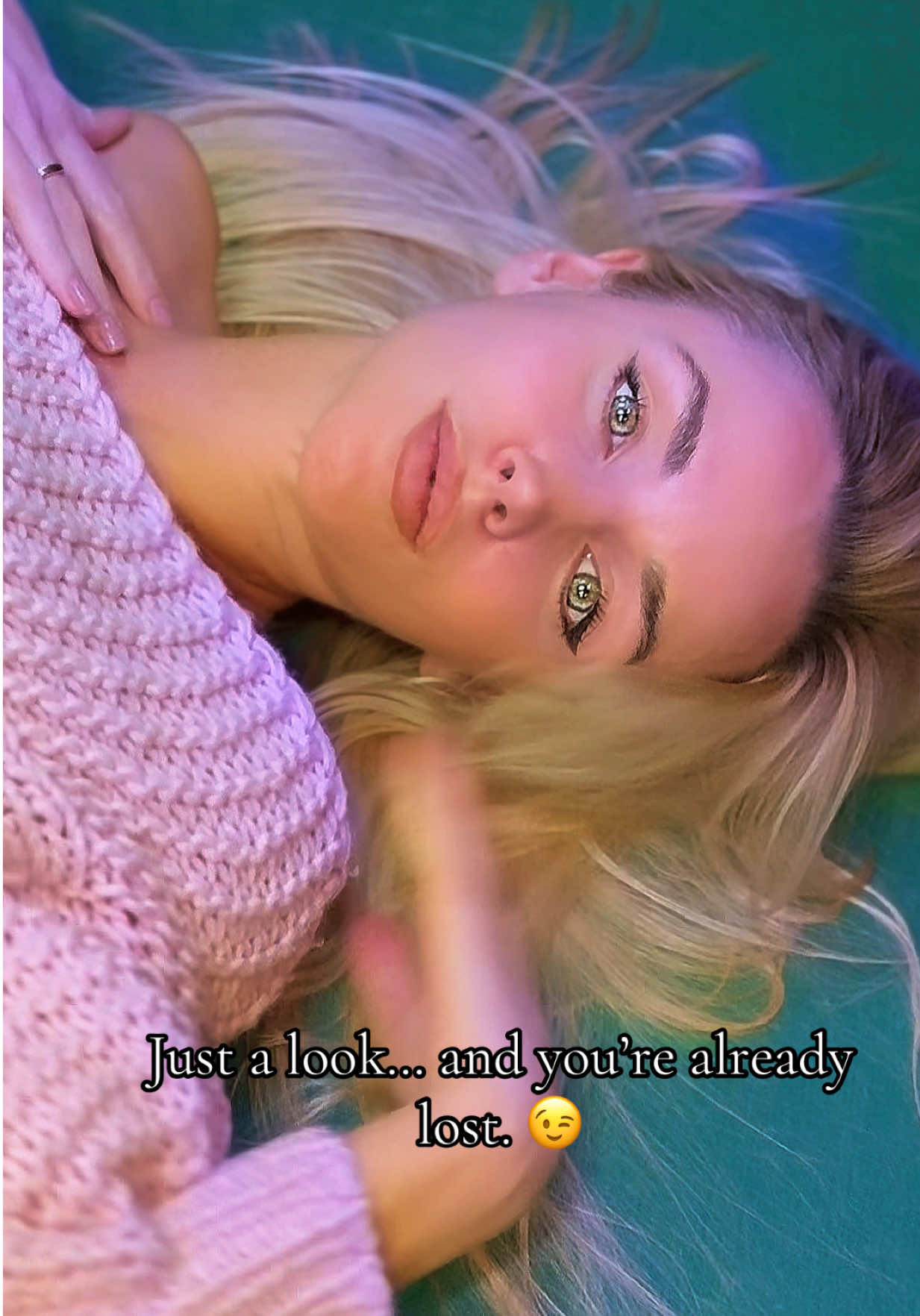 Eyes say what words can’t. 🔥 #flirtymood #eyesdontlie #feminineenergy #tiktokbritain #roxyvibes 