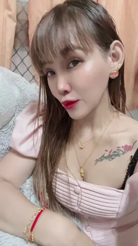 今天沒有去外面打工洗碗🥰在家裡好無聊🥰🥰🥰🥰想要去喝咖啡有人要跟我去嗎💕💕💕