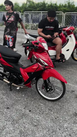 ขอเวลาจัดสภาพใหม่ก่อน😅#125xนอกกระแส #ทรงเเว้น💯🚔 #ฟีดดดシ 