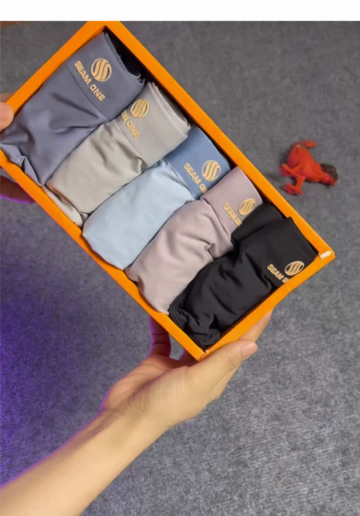 Mã quần đựng trong chiếc hộp sang sịn xịn nhưng lại không đắt như mấy anh nghĩ nè #quanboxer #sipduinam #quansipnam #xuhuong #viral  @PHƯƠNG TẠP HOÁ  @PHƯƠNG TẠP HOÁ  @PHƯƠNG TẠP HOÁ 