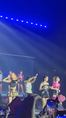 Will BlackPink perform Tally for the DEADLINE concert in Bangkok tonight? Blinks outside the stadium have heard them soundchecking the song Tally 😭#bp_dinny🤍 #BLACKPINK #BLINK #fst♡ 