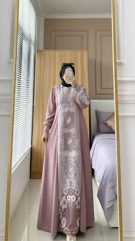 🌟 SYIFA DRESS Payet Silk Premium 🌟 Tampil anggun dan elegan di setiap momen! 💕 Gamis bahan silk premium, adem, jatuh, dan nyaman dipakai seharian 🧕 Model simple tapi mewah — cocok buat acara, pengajian, sampai lebaran 2026 🌸 #dresswanita #dressmurah #dresscantik #fypシ゚ #fyp 