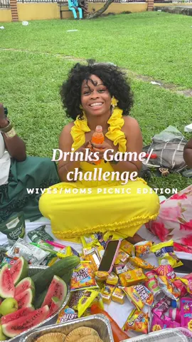 I wonder what I was doing?😂😂 #picnic #picnicdate #picnicaesthetic 