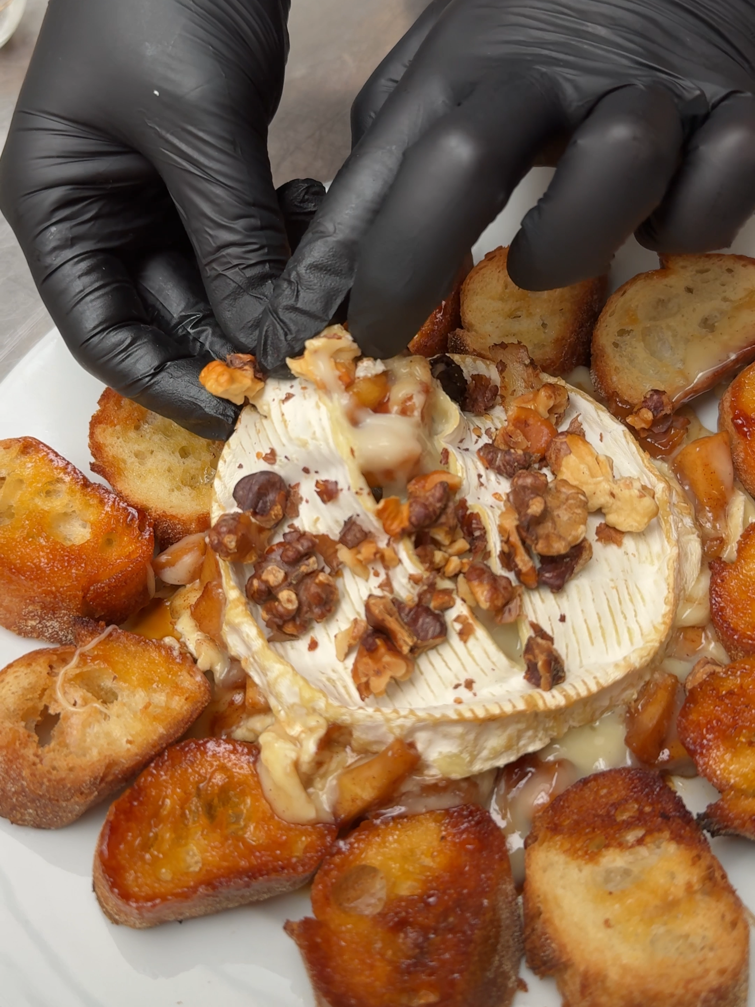 Couronne de camembert rôti aux pommes ! L'apéro gourmand à partager 🧀🍎 #fyp #food #eatchefclub #camembert #apero