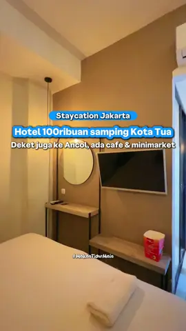 Hotel 100 ribuan deket Kota Tua, Mangga Dua dan Ancol ini bisa jadi referensi yang mau nginep di deket tempat tempat di atas ✨ Di area hotel ini juga ada Cafe, Rumah Makan & Minimarket. . Yang mau booking bisa lewat aplikasi RedDoorz dan pake kode promo YUKNGINEP biar makin hemat ‼️ . #RedDoorz #RedTravelers #hotelmurahjakarta #hoteljakarta #staycationjakarta 