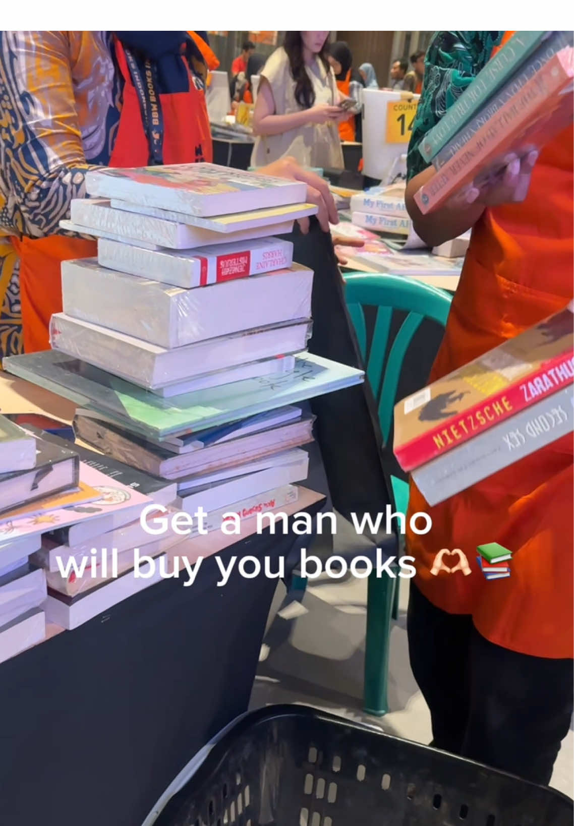 jajan buku part ke sekian 💅🏻📚💚🥰