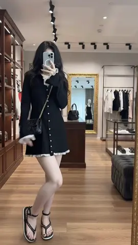 Váy len xinh #mieoufitfashion #vaylendangsuong #thoitrangnu #xinhdepmoingay 