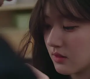 Tatapan yang seolah-olah ingin memakan seseorang😍😍#hiddenlove #zhaolusi #chenzheyuan #youku #youkuindonesia #fyp #cdrama