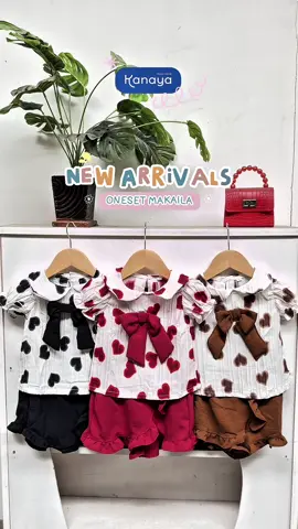 Produk baru ✨😍🥰 Cantik Banget... Sikecil wajib punya‼️ checkout dikeranjang diatas sini #bajuanakkanaya #outfitanak #outfitanakcewek #onesetanak #ootdanak 