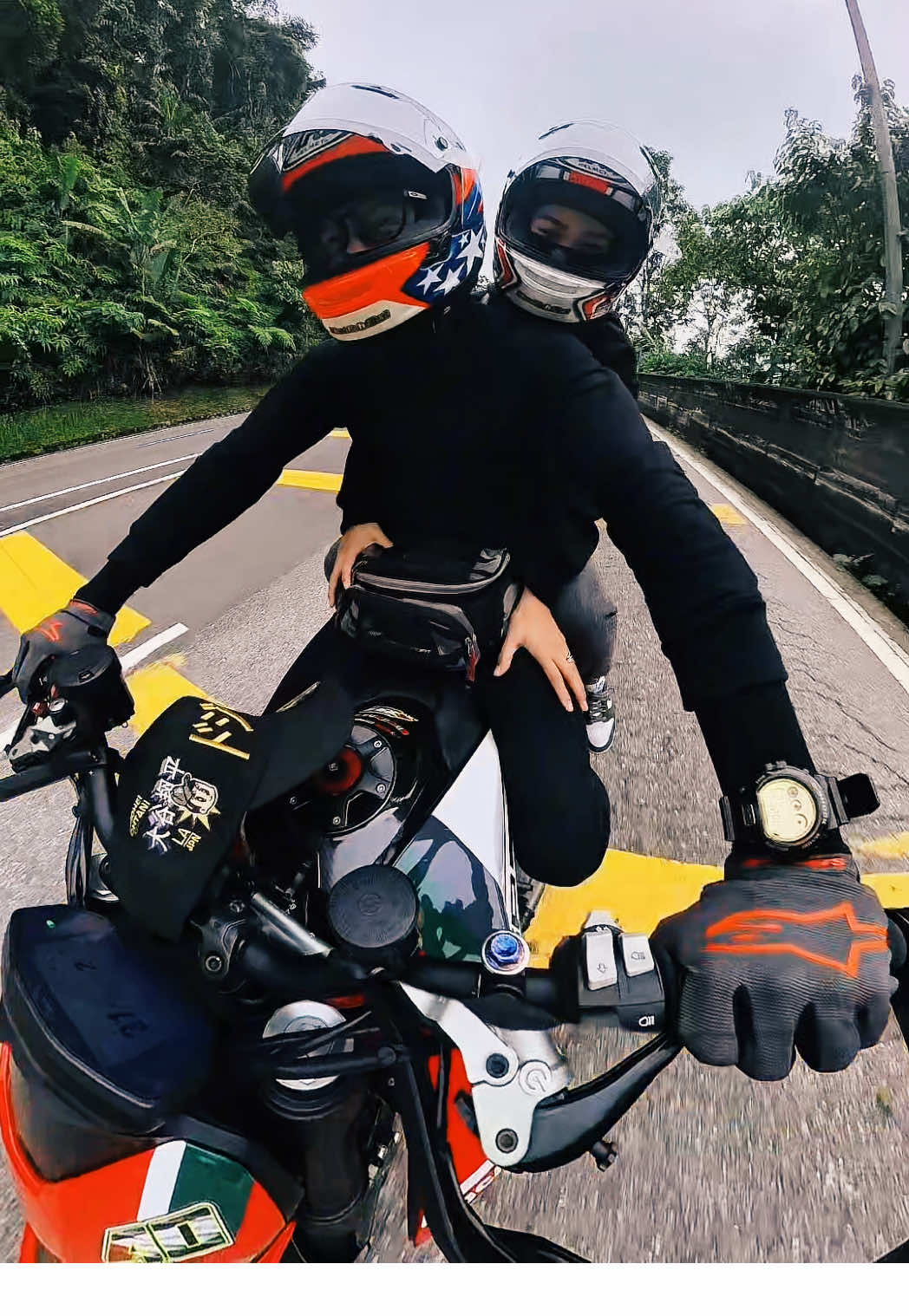 Sekian lagu ciptaan single terbaru oleh saya. UNTUKMU FIRIENA @FR🕊️ Kalau nak full song korang comment okay!😘🤣🤲🏼🏆🏁 #ducati #arai #alpinestars #sbkmalaysia #ridesantai