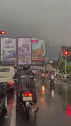 musim klebus bolo #hujan  #klebus  #hujansorehari 